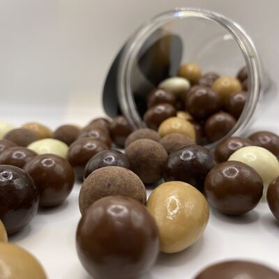 Hazelnuts from Piedmont IGP - coated in varnished dark chocolate - in bulk kg