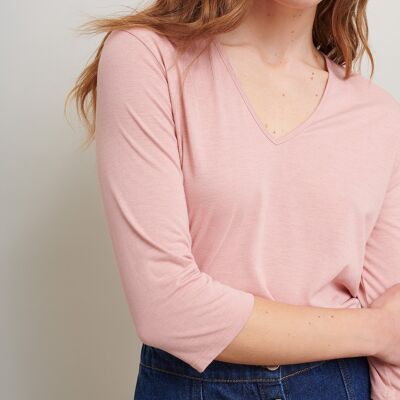 V Neck Three Quarter Sleeve Top in Rose