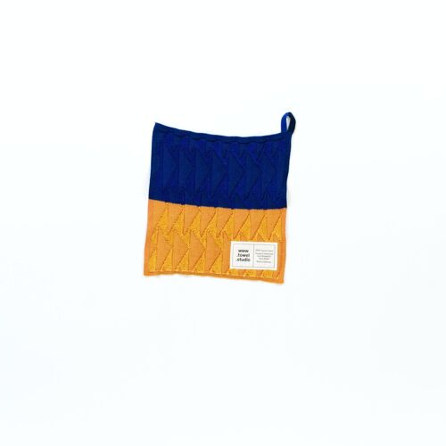 Forest Washcloth in Royal Marigold
27 x 27 cm