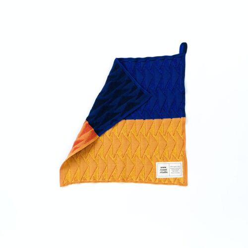 Forest Guest Towel in Royal Marigold
45 x 45 cm
