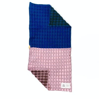 Pond Gym Towel in Indigo Rose
45 x 85 cm