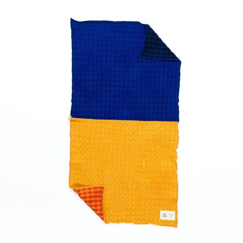 Pond Bath Towel in Royal Marigold
65 x 130 cm