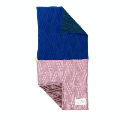 River Gym Towel in Indigo Rose
45 x 85 cm