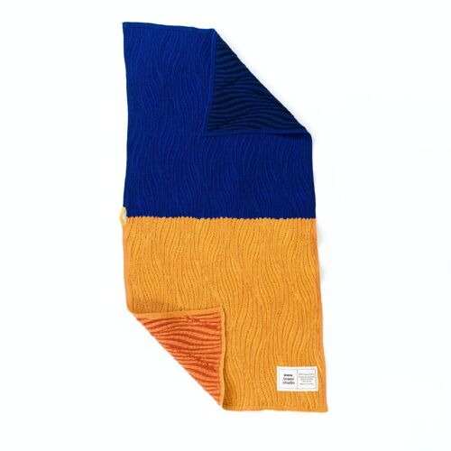 River Gym Towel in Royal Marigold
45 x 85 cm