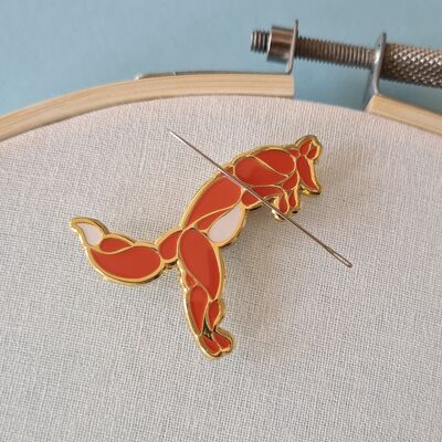 Fox Needle-minder