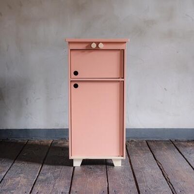 Réfrigérateur de jeu en contreplaqué rose poussiéreux