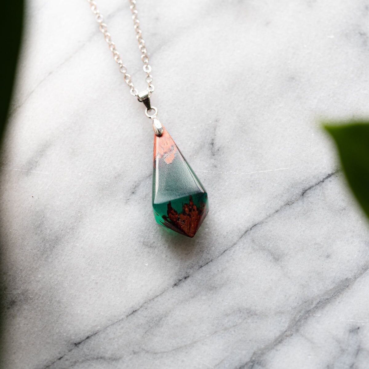 Colgante de madera de padauk