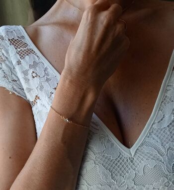Bracelet de mariée à petite pierre en zirconium bleu ciel- chaîne fine et solide doré en acier inoxydable- bijou de mariage précieux. 2