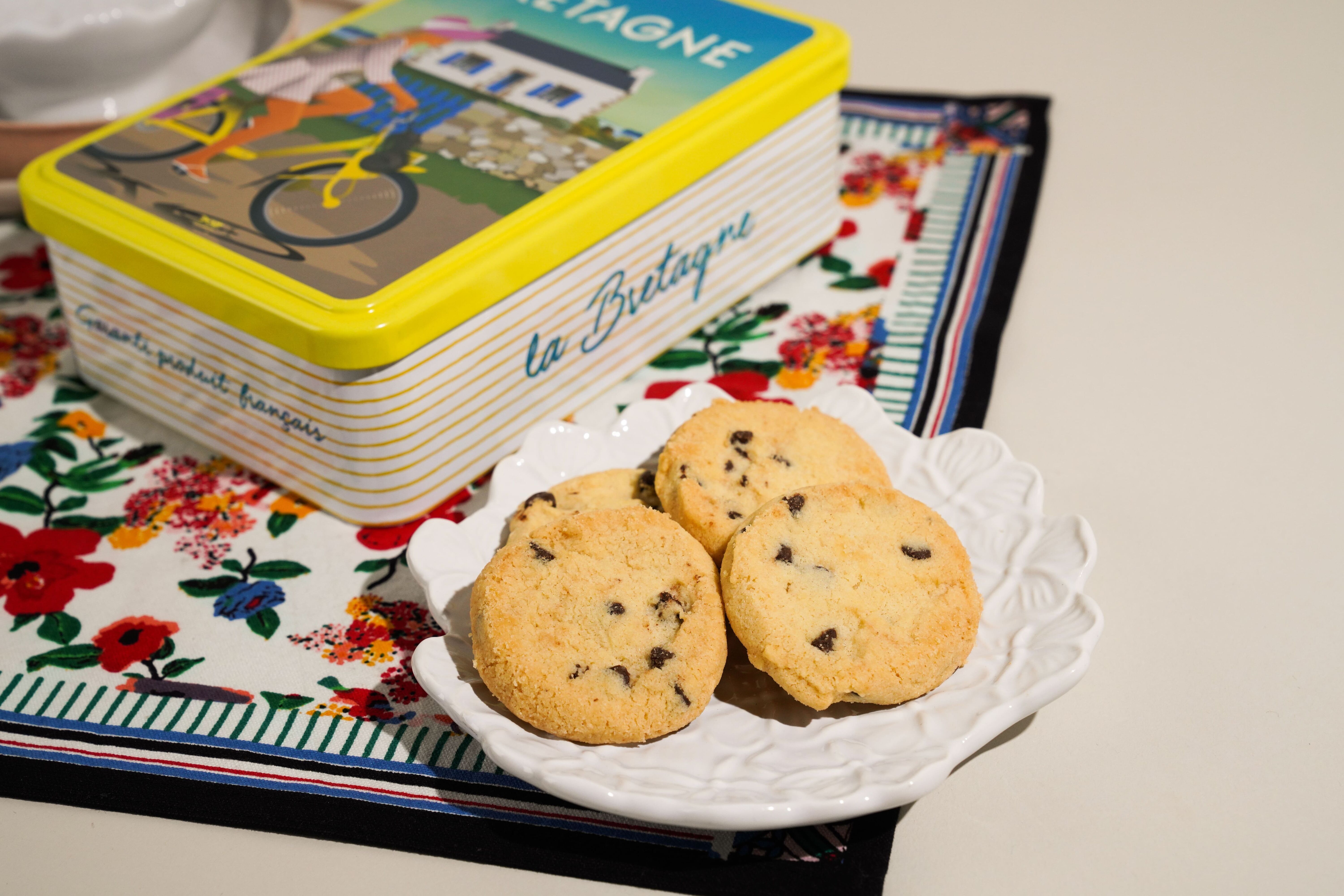 Solex Brittany Geschenkset 210 g – Handgemachte Butterkekse mit Schokolade und Guérande-Meersalz – Solex Metalldose aus der Bretagne