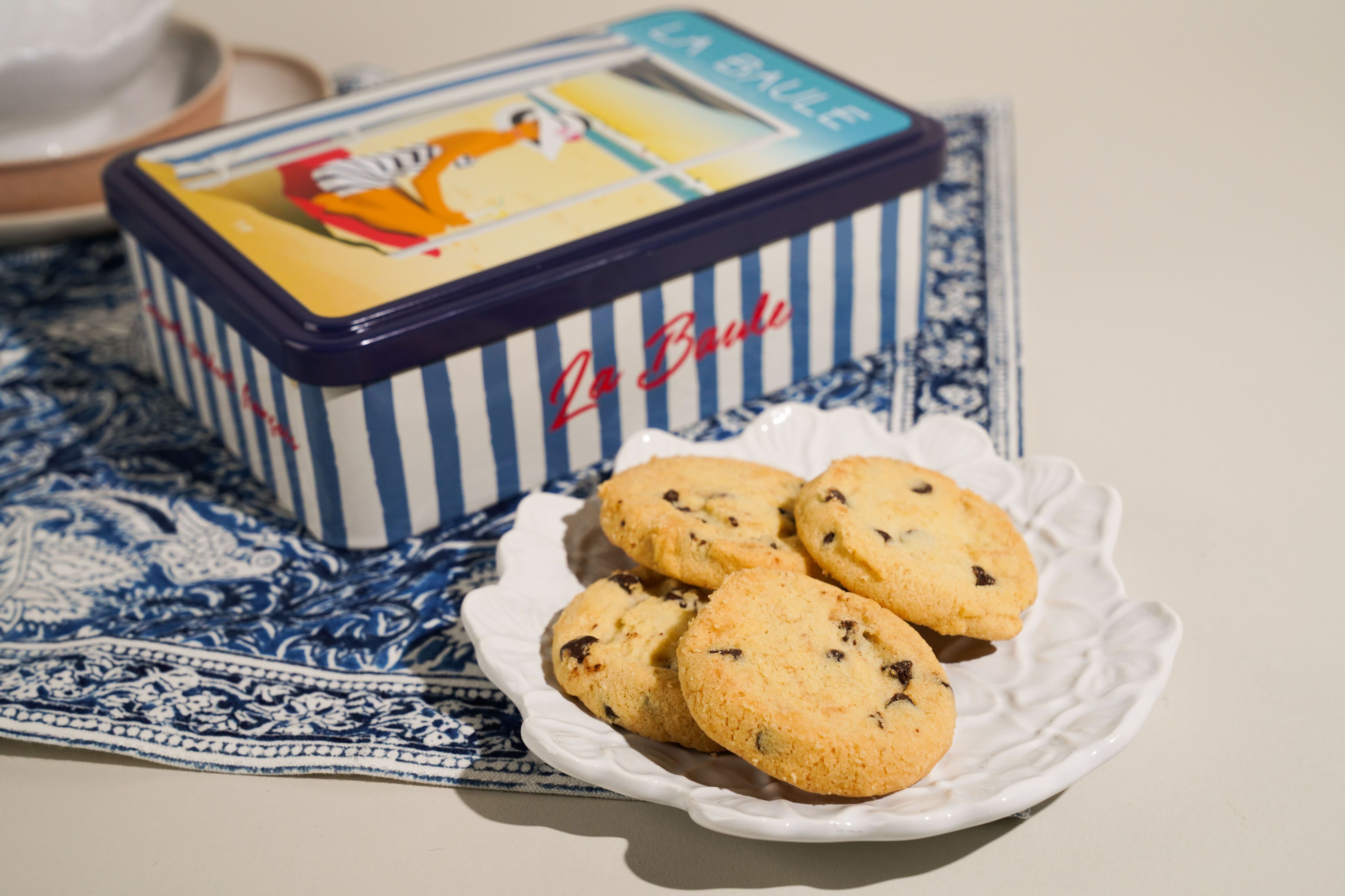 Coffret La Baule Escoublac 210g - Biscuits sablés pur beurre chocolat et fleur de sel de Guérande - Boite métal La Baule