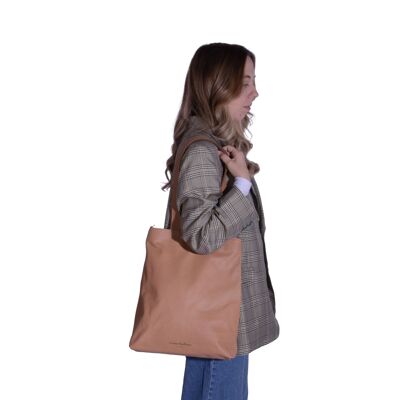 Shopping bag in biscuit brown natural leather
