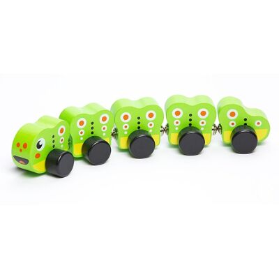 Green wooden caterpillar with magnet, 5 pcs, caterpillar with magnet