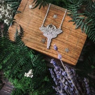 Luna Moth et Moon Collier Acier et Zamak Pendentif Forest Creature bijoux Goblincore Pendentif Real Jewelry collier moderne