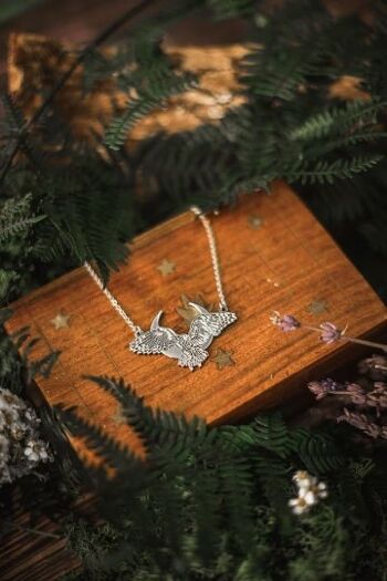 Hibou et lune collier acier et Zamak pendentif forêt créature bijoux Goblincore pendentif vrai bijoux collier moderne 5