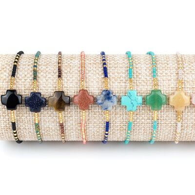 Bracelets pierre minerale croix et perles japonaises .
