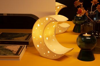 Lampe de table en porcelaine au design lunaire | Enfants | Veilleuse | Sculpté à la main | Parfait pour la pépinière | Finition mate en blanc 4