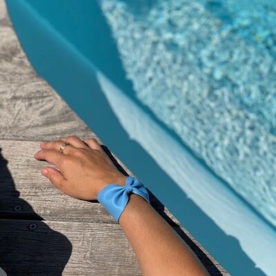 brazalete de piscina azul liso
