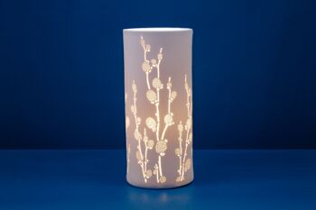 Lampe de table en porcelaine au design floral | Style contemporain | Veilleuse | Sculpté à la main | Finition mate en blanc 1