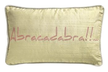 Coussin en Soie Sauvage Beige Doré "Abracadabra" – Lounge Fabrics 1