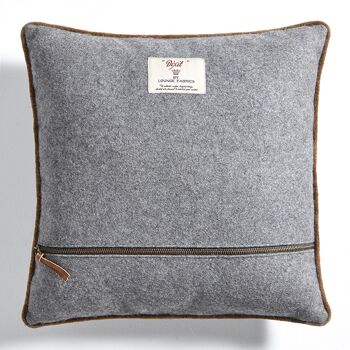 Coussin en Flanelle Gris Charbon "Are you serious ?" – Lounge Fabrics 2