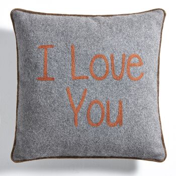 Coussin en Flanelle Gris Charbon "I Love You" – Lounge Fabrics 1