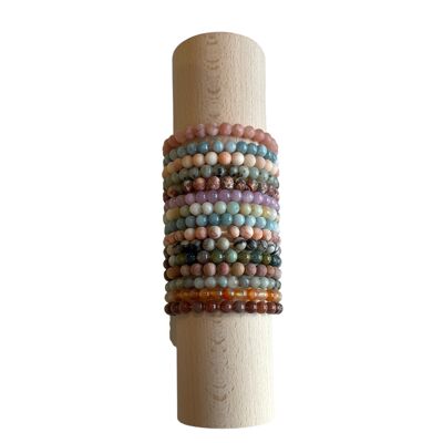 Bracelets pour femme en pierre naturelle sur un rouleau de 15 pièces