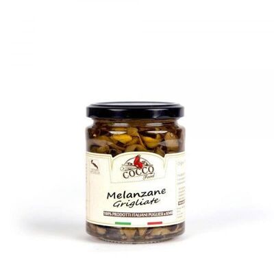 Gegrillte Auberginen mit nativem Olivenöl extra, rustikaler traditioneller Geschmack
