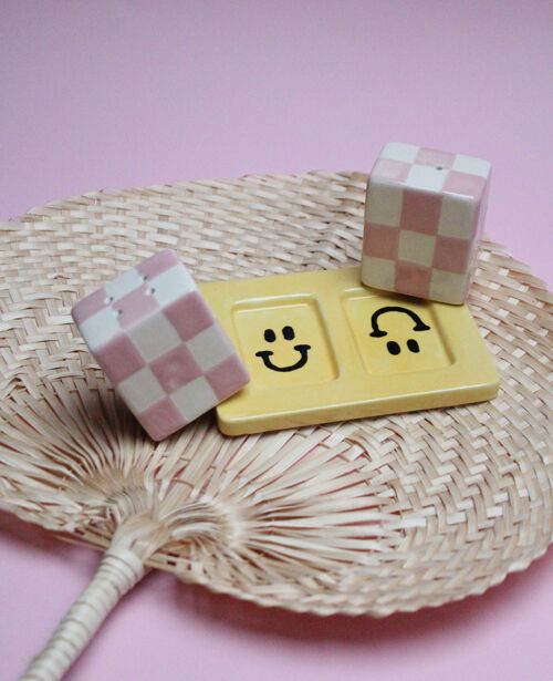 Checkered Pastel Design Salt & Pepper Shakers