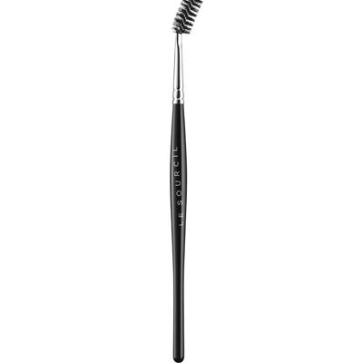 THE EYEBROW BRUSH