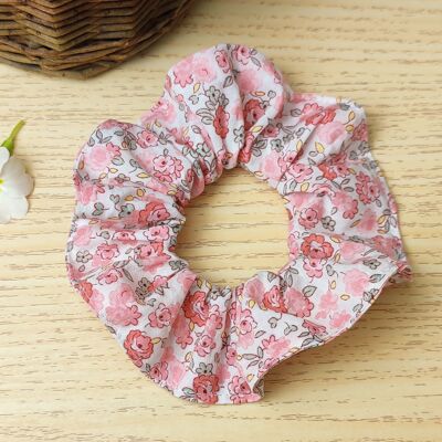 Scrunchie de algodón con estampados rosas