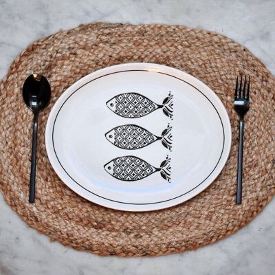 Natural oval placemat
