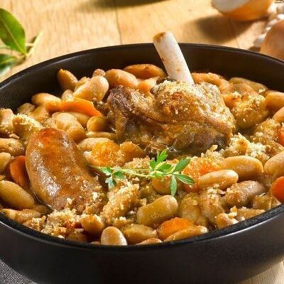Cassoulet with confit duck sleeves -380g: Great Peasant Recipe from the French South-West, with Confit Duck Sleeves and Expertly Simmered Mogette Beans from Vendée.