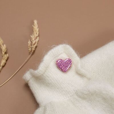 Spilla a forma di cuore con leopardo viola e rosa - Porcellana