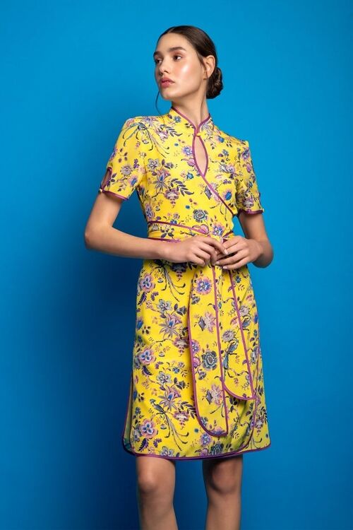 Kimono-style silk wrap dress with oriental print in yellow