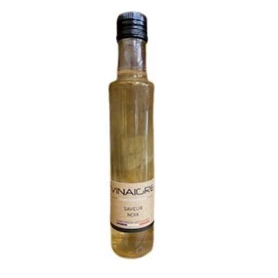 Walnut white wine vinegar
