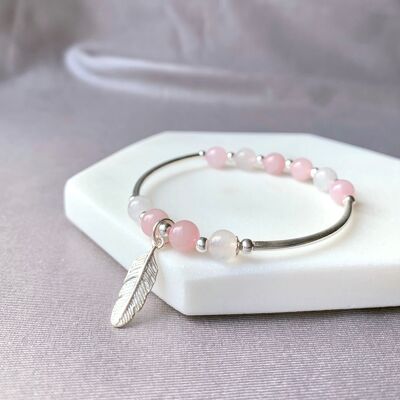 Bracelet de plumes de quartz rose de relation d'amour