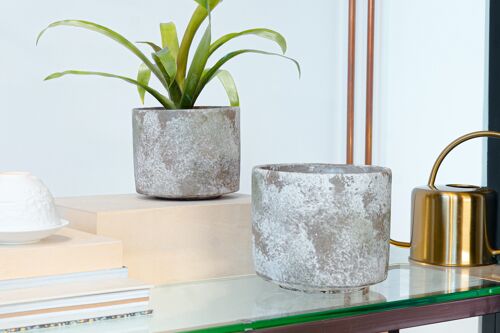 Cement	Plant Pot with Weathered effect	| Contemporary style	| Indoor	| Handmade	| in a Beige colour