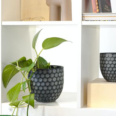 Vaso per piante in cemento | Stile contemporaneo | Bicchiere per interni | Motivo geometrico a reticolo | Rifinito a mano in colore nero