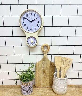 Horloge murale crème Kensington avec minuterie 2