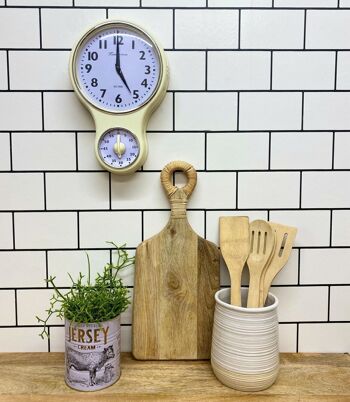 Horloge murale crème Kensington avec minuterie 3