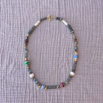 Ethnic and multicolored necklace in Labradorites