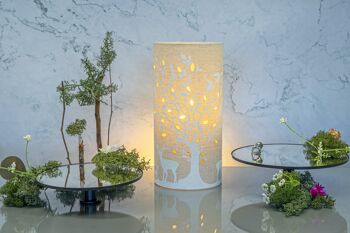 Lampe de table en tissu de lin avec un motif de cerfs et d'oiseaux | sur le thème des créatures | Veilleuse | avec formes découpées 4