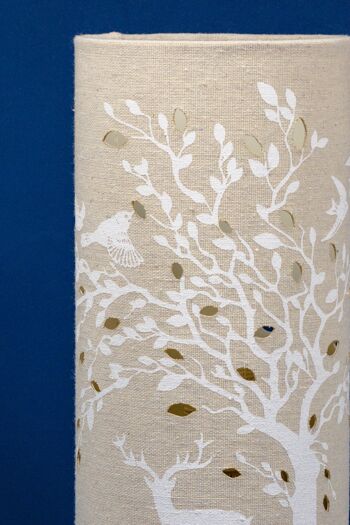 Lampe de table en tissu de lin avec un motif de cerfs et d'oiseaux | sur le thème des créatures | Veilleuse | avec formes découpées 5