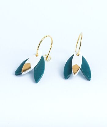 Boucles d'oreilles en porcelaine pétale vert avec lustre doré 2