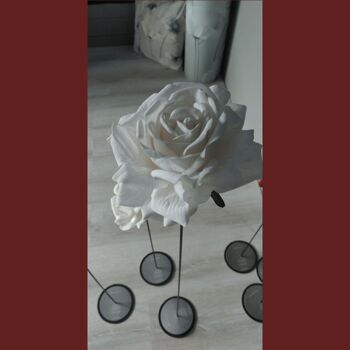 Trio de roses en tissu (velours) avec Deospray 125 ml (FÊTE DES MÈRES) 8
