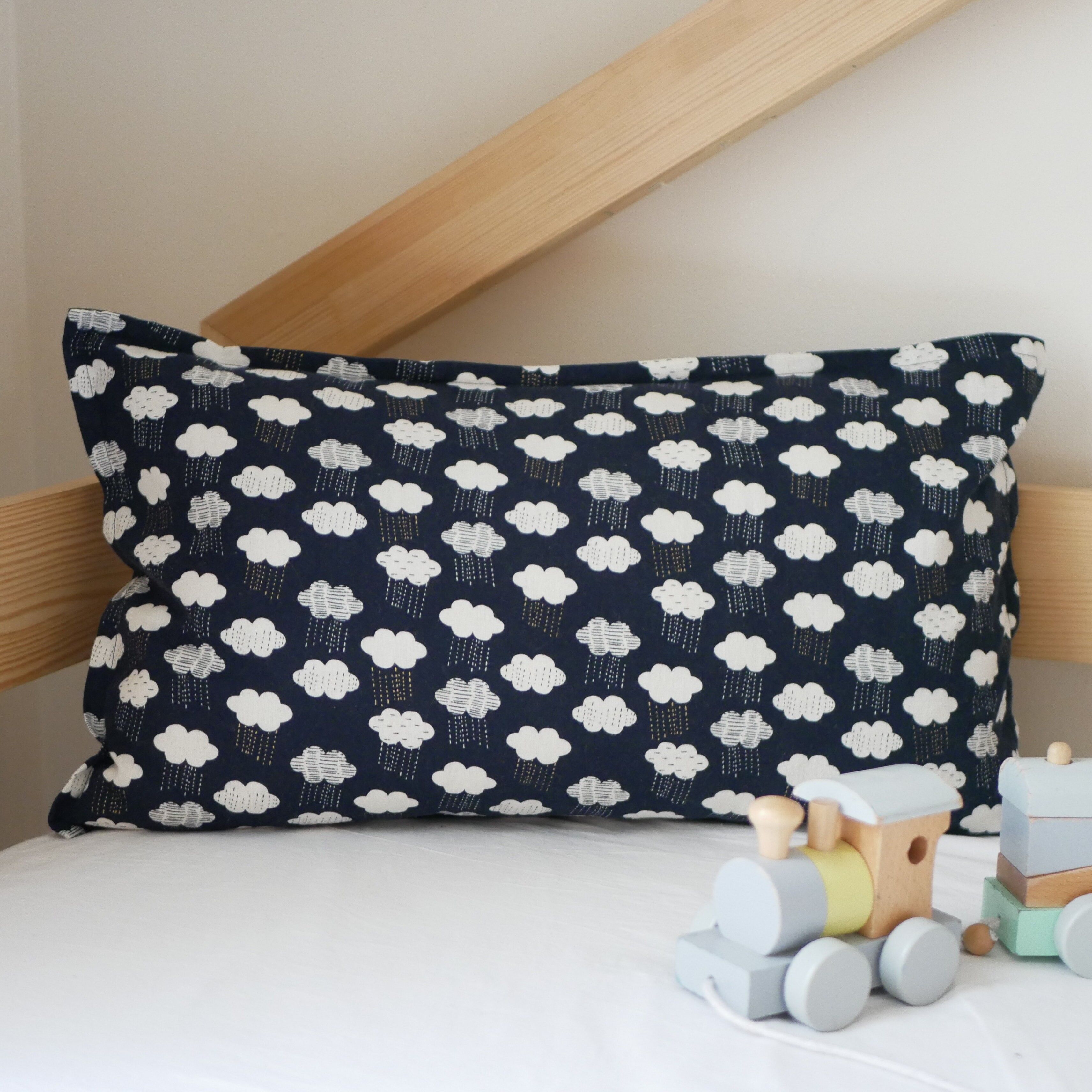 Cuscino per bambini - Testa tra le nuvole