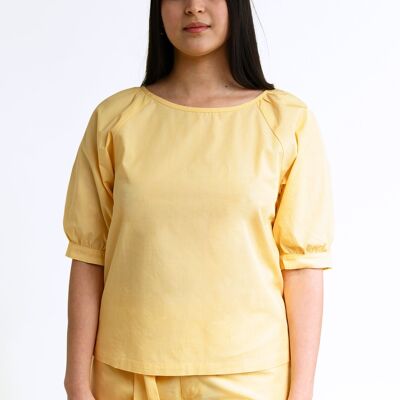 Gathered top IN-DYA in light yellow with a cut-out at the back - organic cotton
