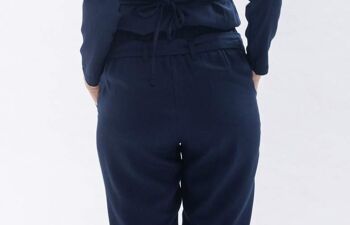 Pantalon "MA-RISAA" bleu foncé en Tencel 5