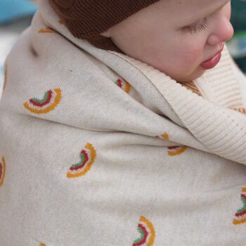 Couverture pour bébé en tricot doux sur l'arc-en-ciel 3