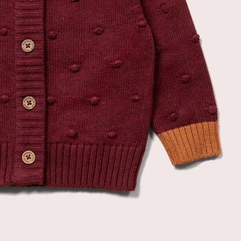 From One To Another Berry Popcorn Cardigan tricoté douillet 3